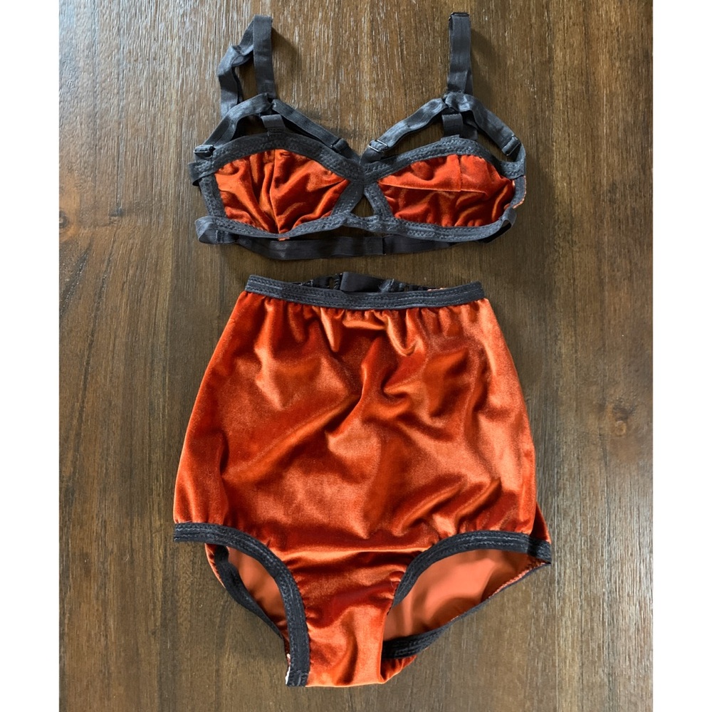 Solstice Intimates velvet set